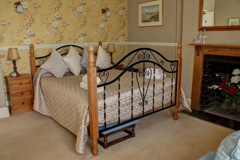 The Tollgate Inn Bradford-On-Avon Екстериор снимка