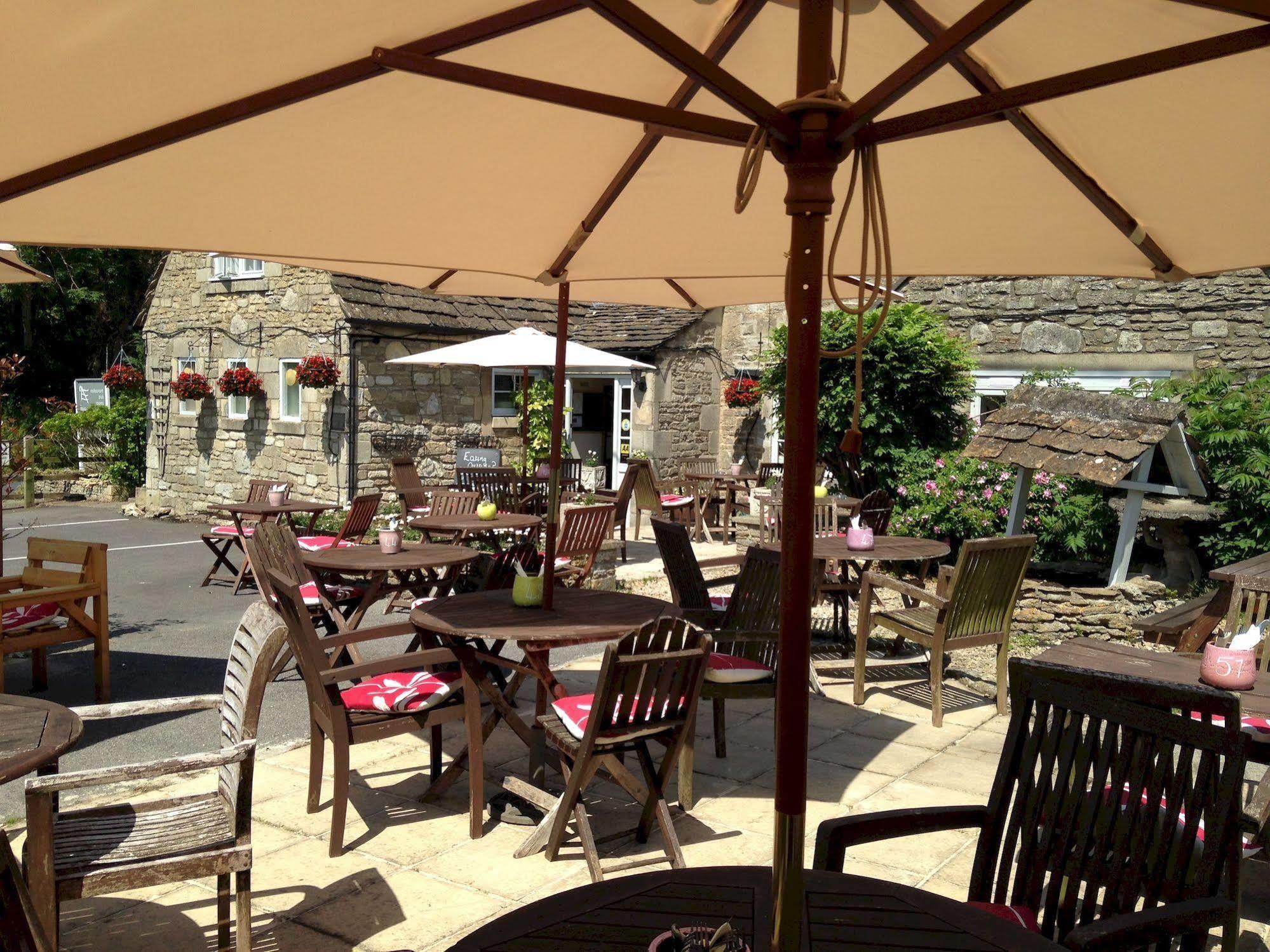 The Tollgate Inn Bradford-On-Avon Екстериор снимка